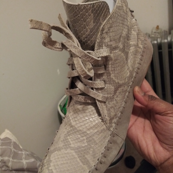 Shoes - Picture 7 of 7